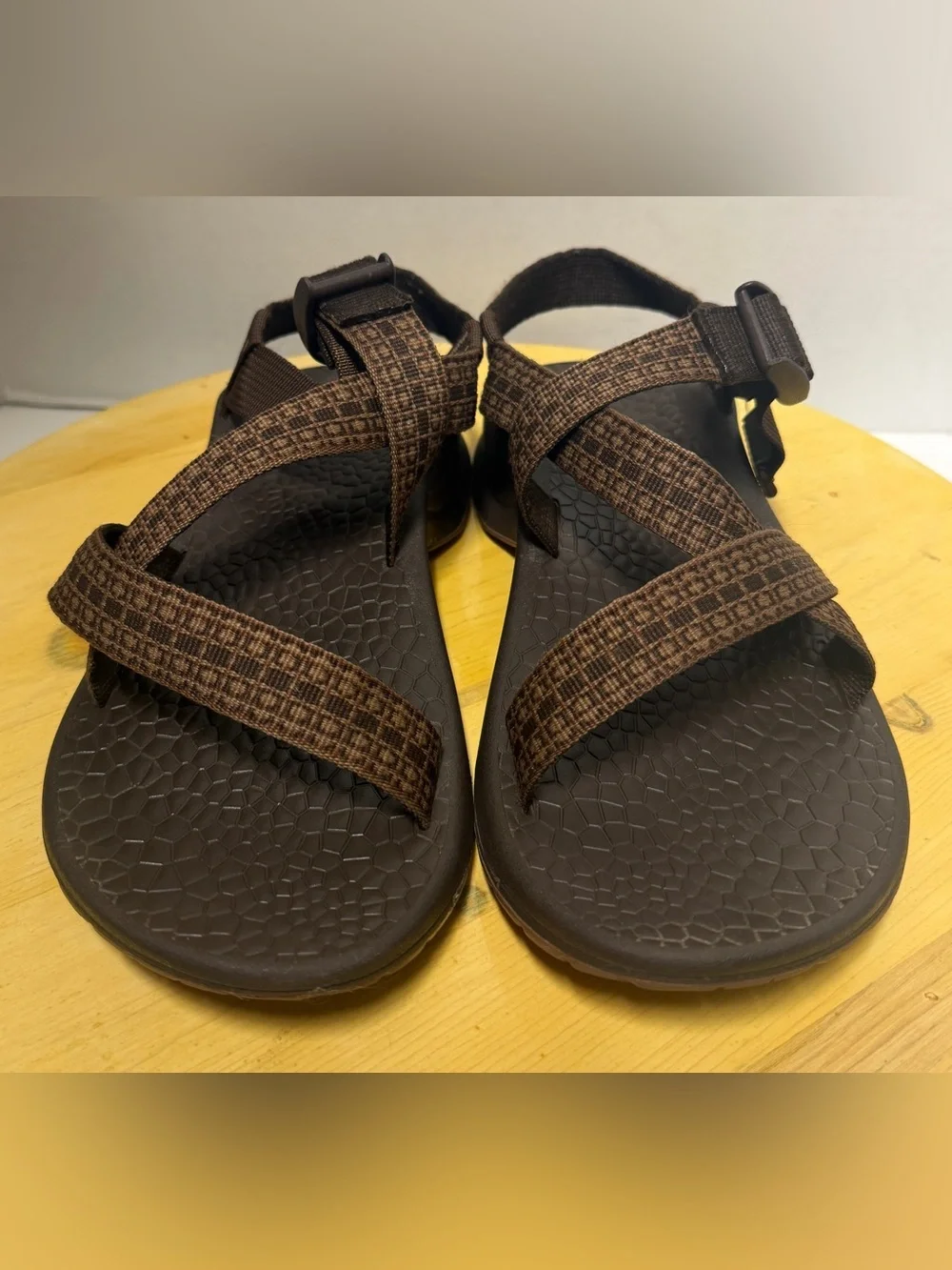 Chaco Z1 Classic Mens Hiking Sandals Size 10 Flint Gray Brown Strappy Water Shoe